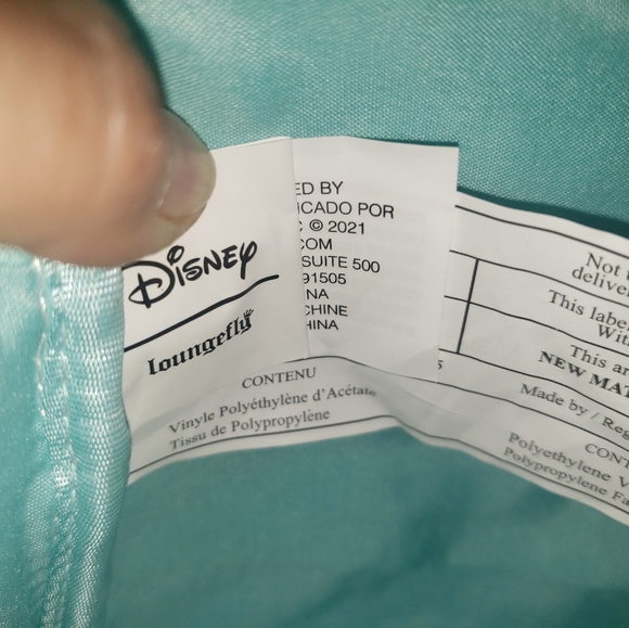 DISNEY/LOUNGFLY DUMBO MINI BACK PACK. NWT - Picture 7 of 8